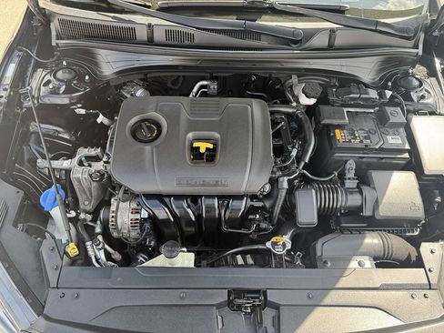 Used 2021 Kia Forte LXS image 9