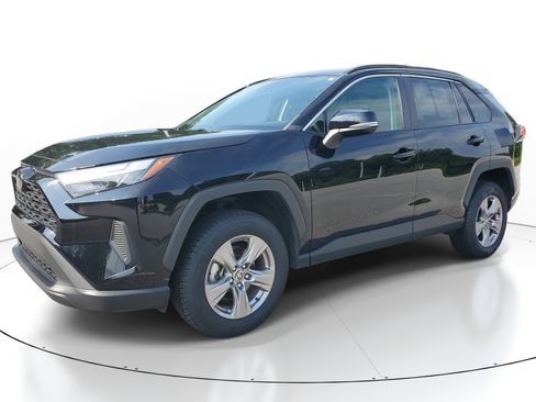 Certified 2024 Toyota RAV4 XLE FWD image 3