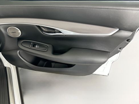 Used 2023 INFINITI QX50 Luxe FWD image 31