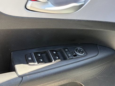 Used 2024 Kia Forte LXS FWD image 5