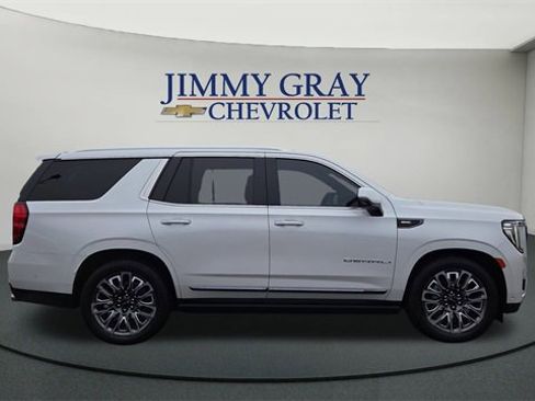 Used 2023 GMC Yukon Denali Ultimate image 2