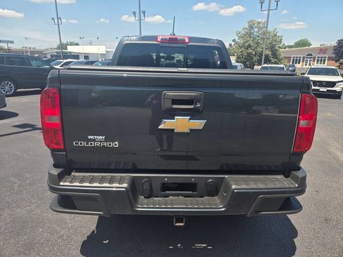 Used 2017 Chevrolet Colorado Z71 AWD/4WD image 6