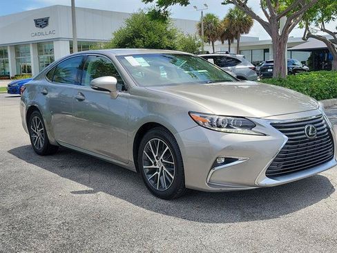 Used 2016 Lexus ES 350 w/ Luxury Package w/Wood Trim FWD image 18