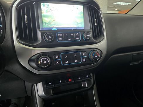 Used 2018 Chevrolet Colorado LT w/ LT Convenience Package AWD/4WD image 23