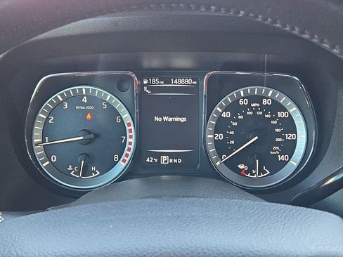 Used 2018 Nissan Titan SL w/ Midnight Edition image 24