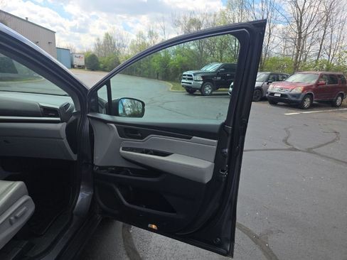 Used 2018 Honda Odyssey EX-L image 46