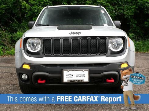 Used 2021 Jeep Renegade Trailhawk w/ Trailer Tow Group AWD/4WD image 2