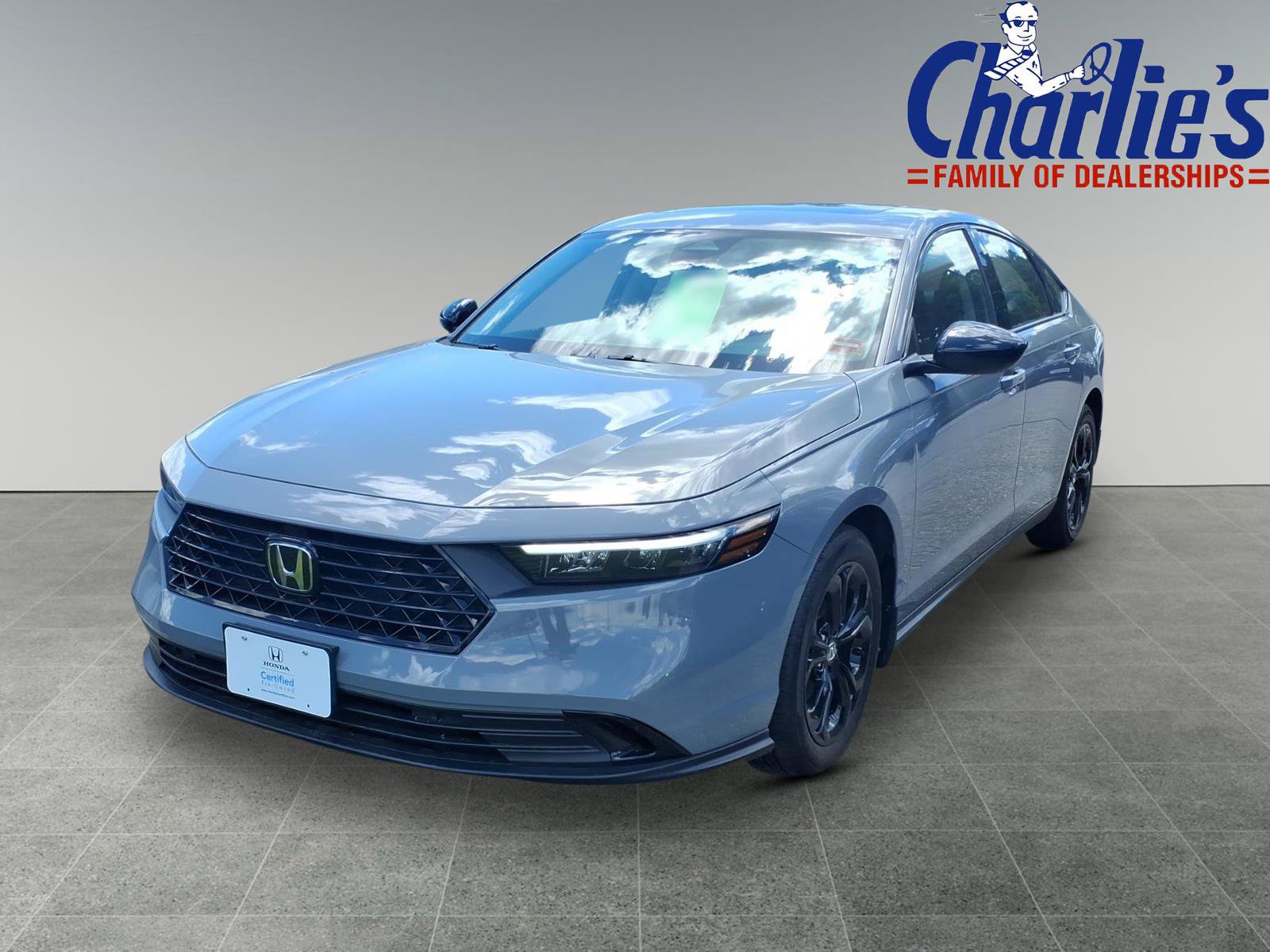 Used 2025 Honda Accord SE image 1