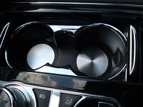 Used 2016 Jaguar XJ R-Sport image 31