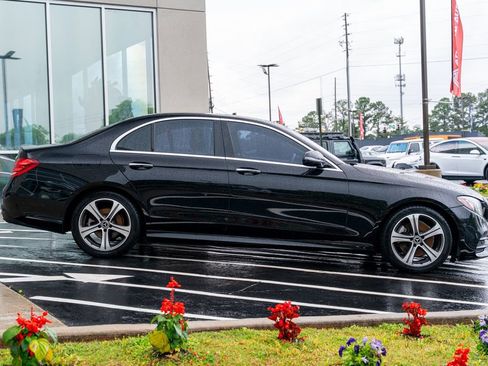 Used 2018 Mercedes-Benz E 300 image 11
