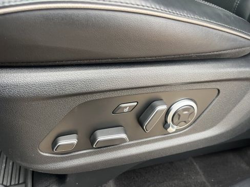 Used 2024 Hyundai Palisade Calligraphy image 14