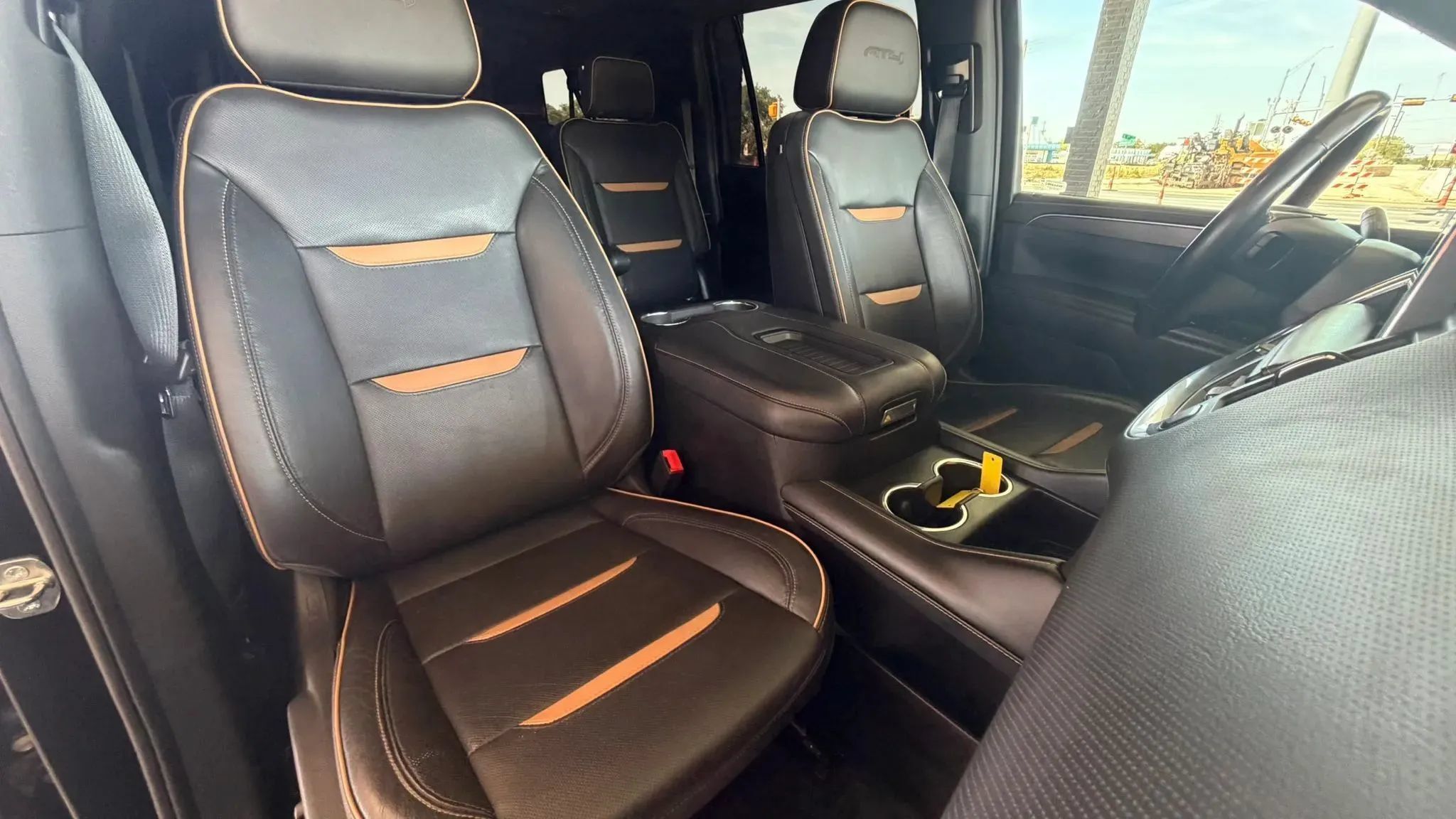 Used 2022 GMC Yukon XL AT4 w/ Max Trailering Package AWD/4WD image 19