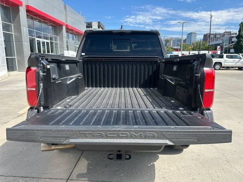 Certified 2025 Toyota Tacoma TRD Off-Road w/ TRD Off Road Premium Package AWD/4WD image 14
