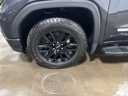 Used 2023 GMC Sierra 1500 Elevation AWD/4WD image 9