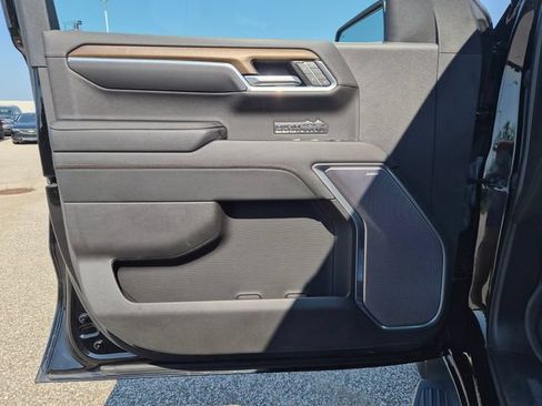 Used 2023 Chevrolet Silverado 1500 High Country w/ High Country Premium Package AWD/4WD image 12
