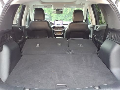 Used 2022 Ford Escape Titanium AWD/4WD image 25