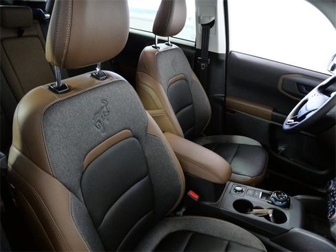 Used 2024 Ford Bronco Sport Outer Banks w/ Tech Package image 12