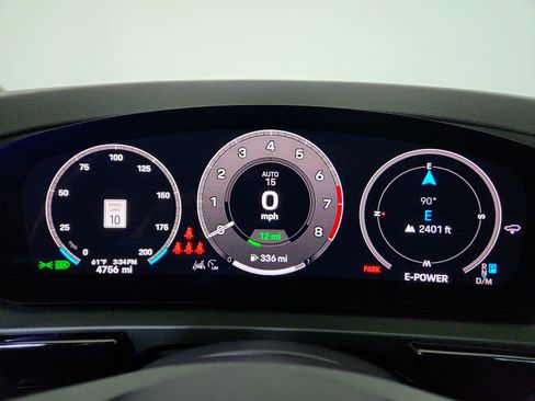 Used 2024 Porsche Cayenne S image 26