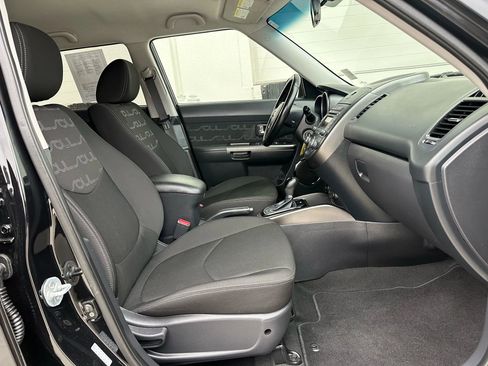 Used 2013 Kia Soul + w/ Audio Pkg image 14