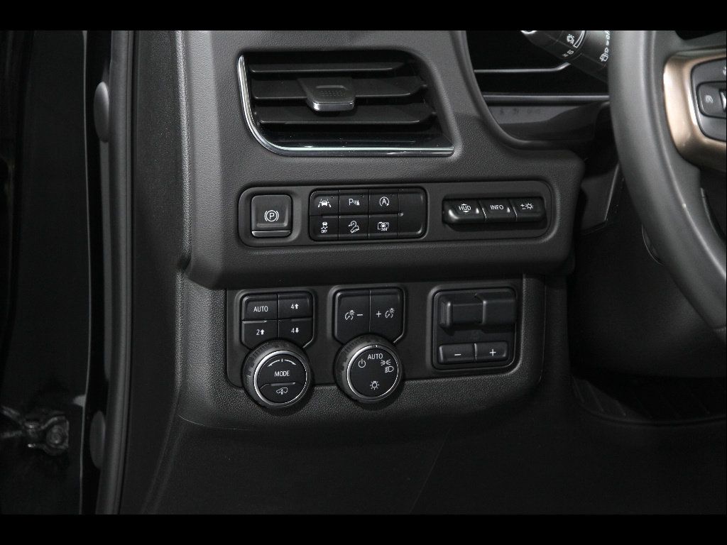 Certified 2023 Chevrolet Tahoe High Country AWD/4WD image 6