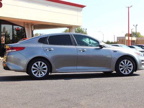Used 2017 Kia Optima LX w/ Option Group 014 FWD image 4