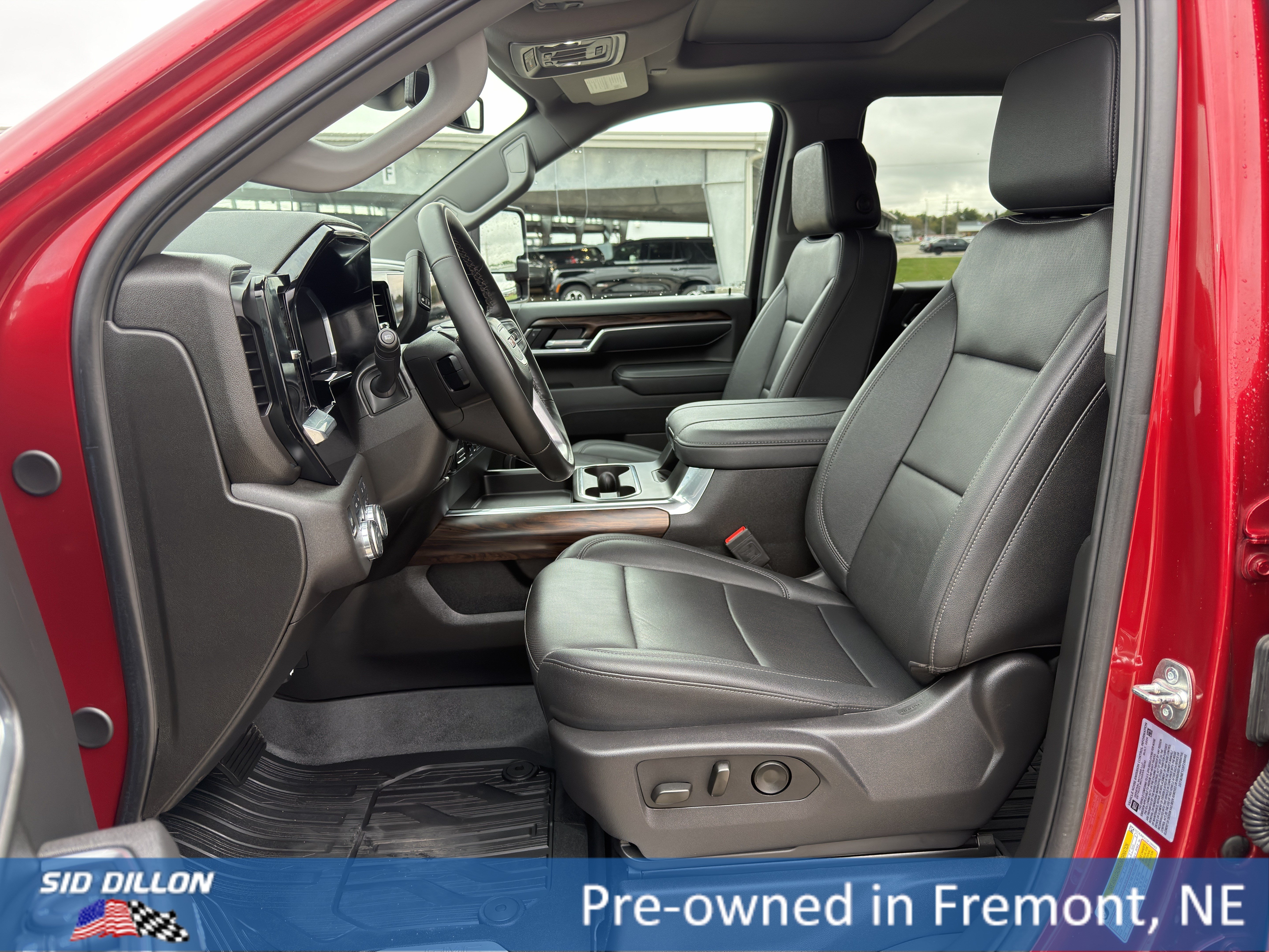 Certified 2025 GMC Sierra 2500 SLT w/ SLT Premium Package AWD/4WD image 14