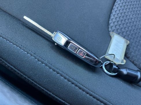 Used 2025 Kia Sportage LX image 22