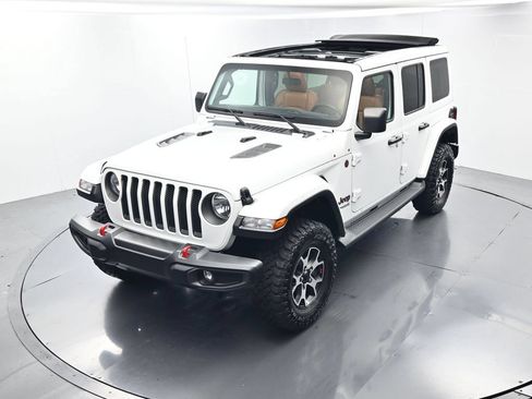 Used 2021 Jeep Wrangler Unlimited Rubicon w/ Cold Weather Group AWD/4WD image 32