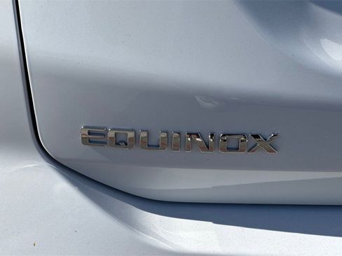 Used 2020 Chevrolet Equinox LS image 32