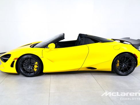 New 2026 McLaren 750S Spider RWD image 7