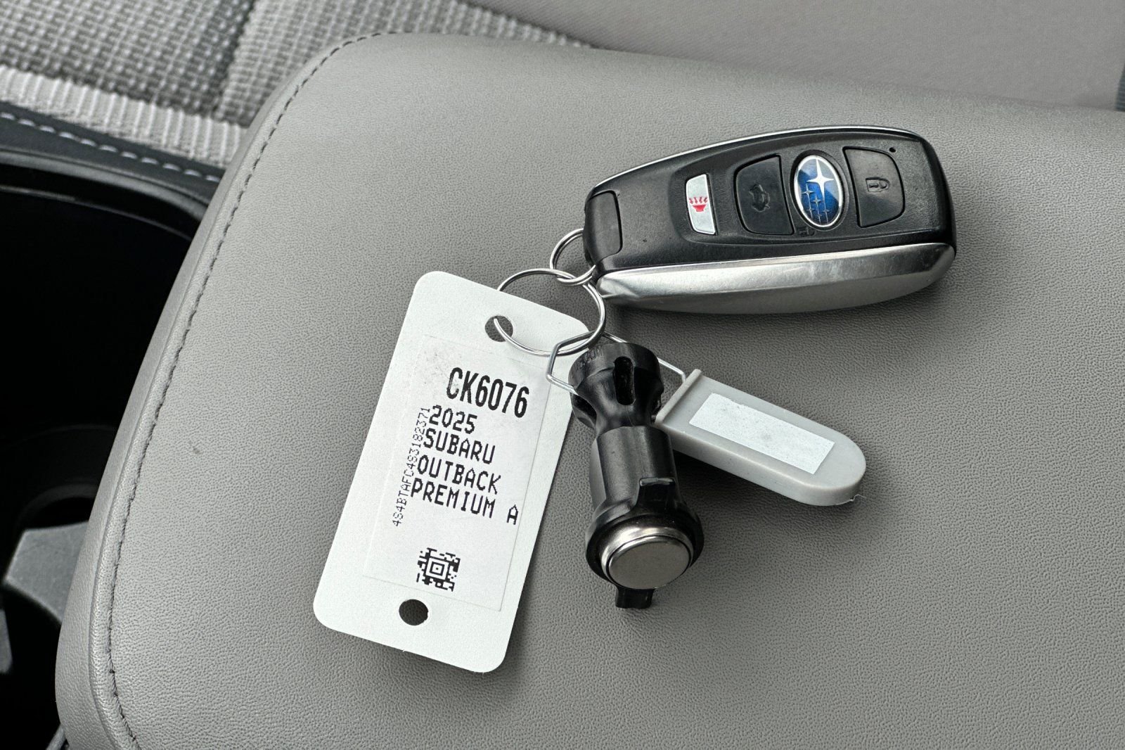 Used 2025 Subaru Outback Premium AWD/4WD image 33