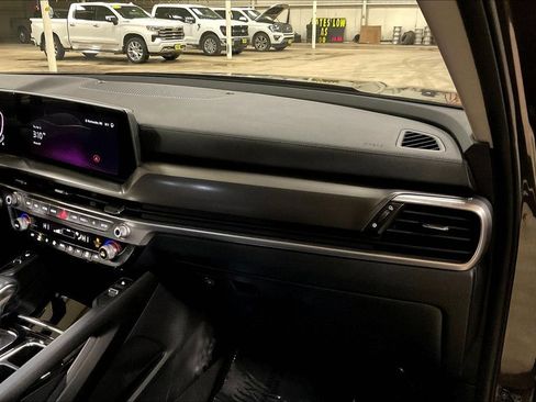 Used 2025 Kia Telluride S AWD/4WD image 15