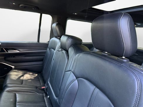 Used 2023 Jeep Wagoneer Series III w/ Premium Group I image 14