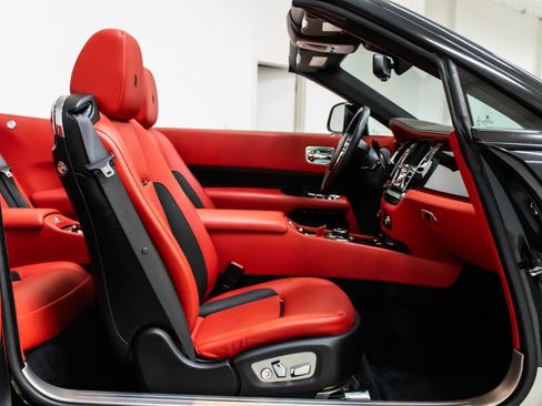 Used 2020 Rolls-Royce Dawn RWD image 51