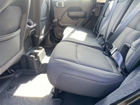 Certified 2022 Jeep Wrangler Unlimited Sport image 17