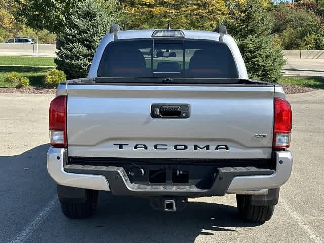 Used 2017 Toyota Tacoma TRD Sport w/ Premium & Technology Package AWD/4WD image 4