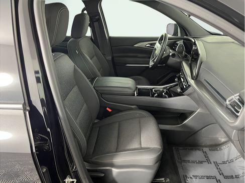 Used 2024 Chevrolet Traverse LT AWD/4WD image 17