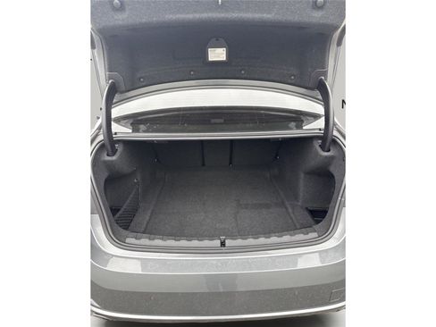 Used 2024 BMW 330i xDrive 330i xDrive w/ Convenience Package image 13