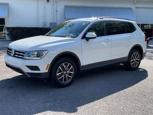 Used 2020 Volkswagen Tiguan SE FWD image 29