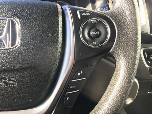 Used 2016 Honda Pilot EX image 11