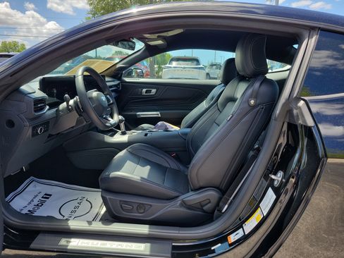 Used 2024 Ford Mustang GT Premium image 14