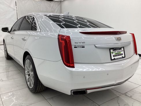 Used 2017 Cadillac XTS Luxury image 8