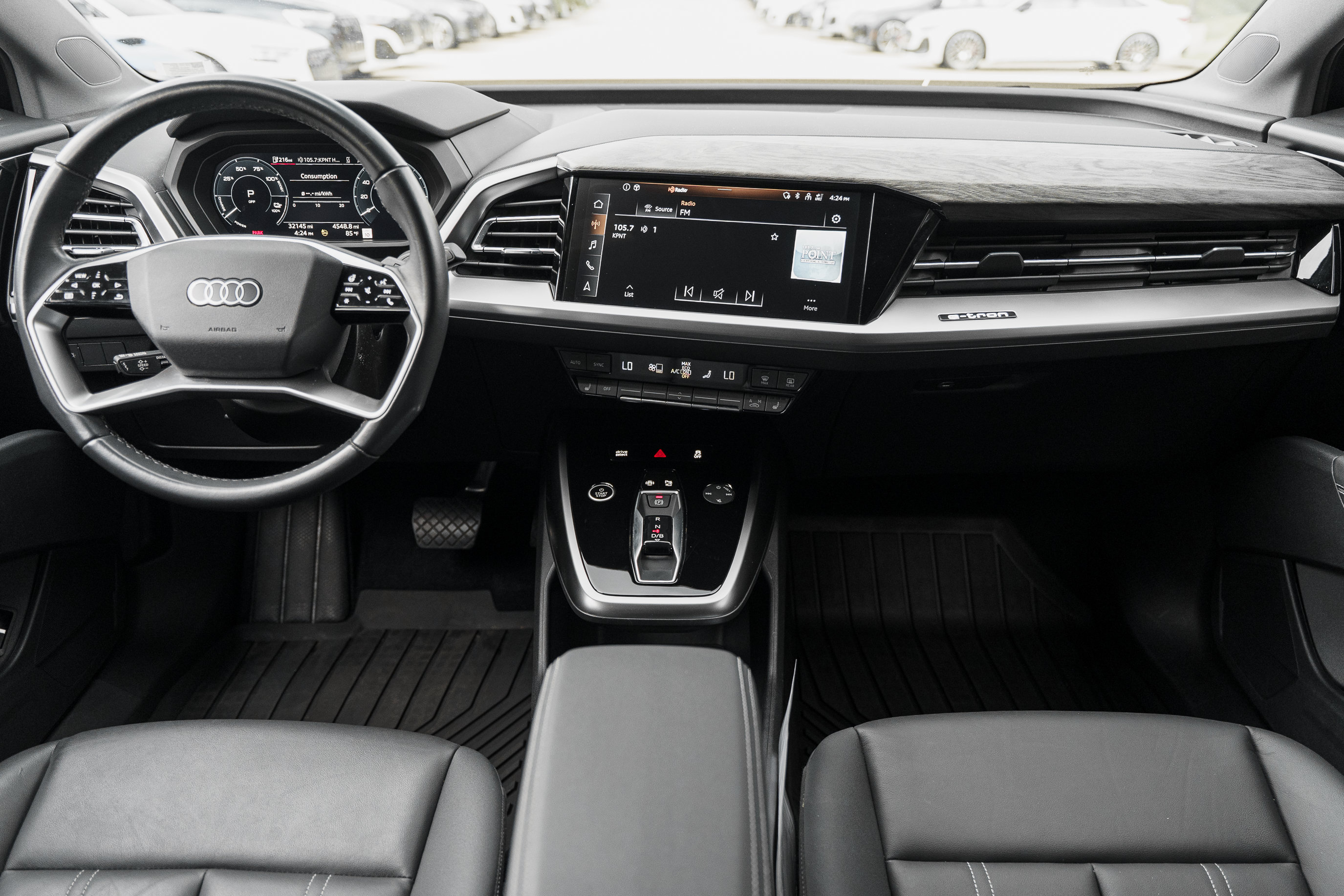 Used 2024 Audi Q4 e-tron Premium Plus w/ Premium Plus AWD/4WD image 6