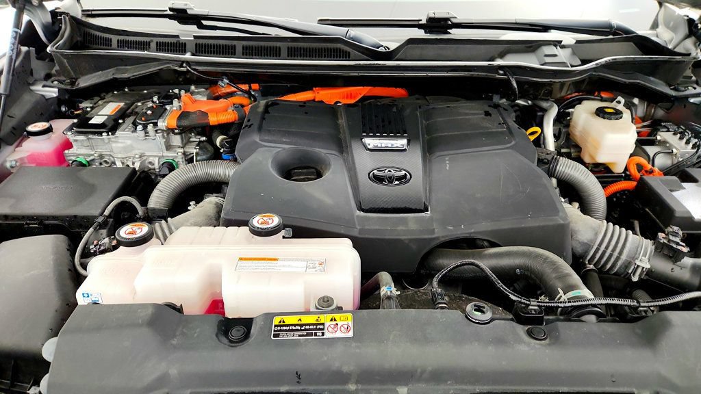 Used 2024 Toyota Tundra Capstone AWD/4WD image 26