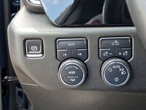 Used 2024 Chevrolet Silverado 1500 LT AWD/4WD image 24