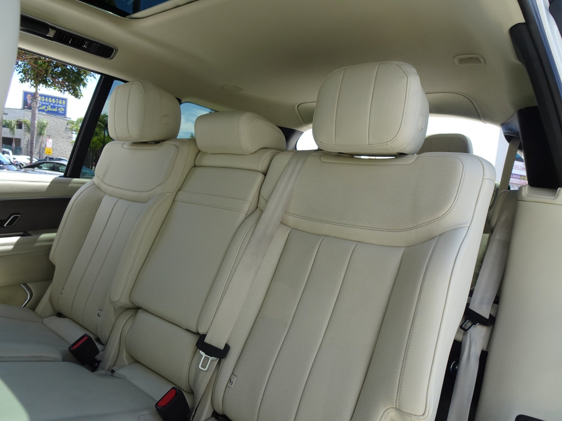 Used 2023 Land Rover Range Rover Long Wheelbase SE AWD/4WD image 15
