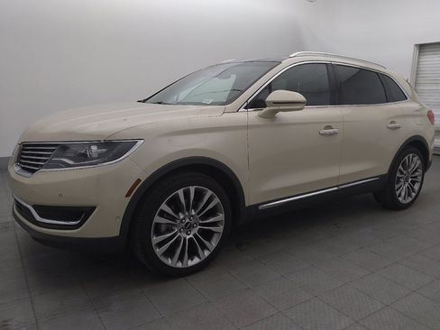 Used 2018 Lincoln MKX Reserve FWD image 2