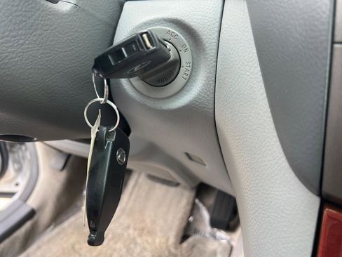 Used 2005 Lexus LS 430 image 74