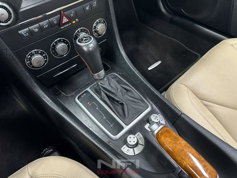 Used 2009 Mercedes-Benz SLK 300 image 35