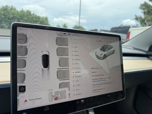 Used 2023 Tesla Model 3 Standard Range RWD image 27